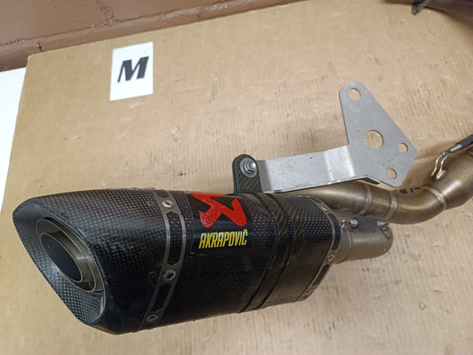 ESCAPE AKRAPOVIC  YAMAHA MT 07