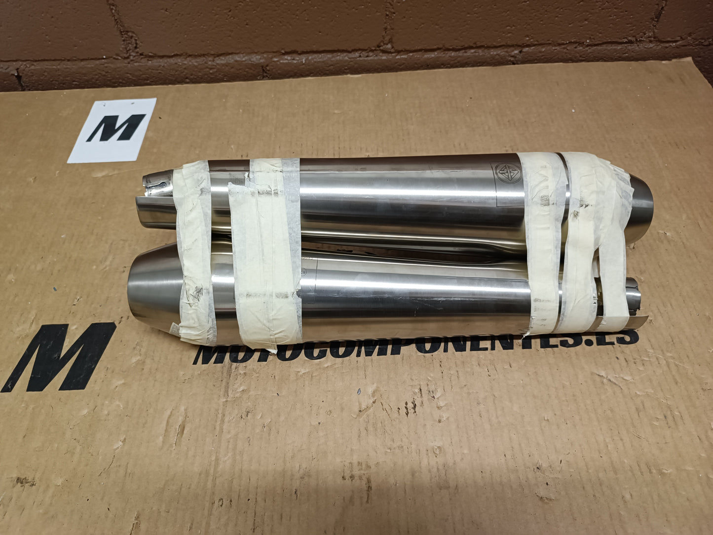 ESCAPE  TRIUMPH Thruxton RS