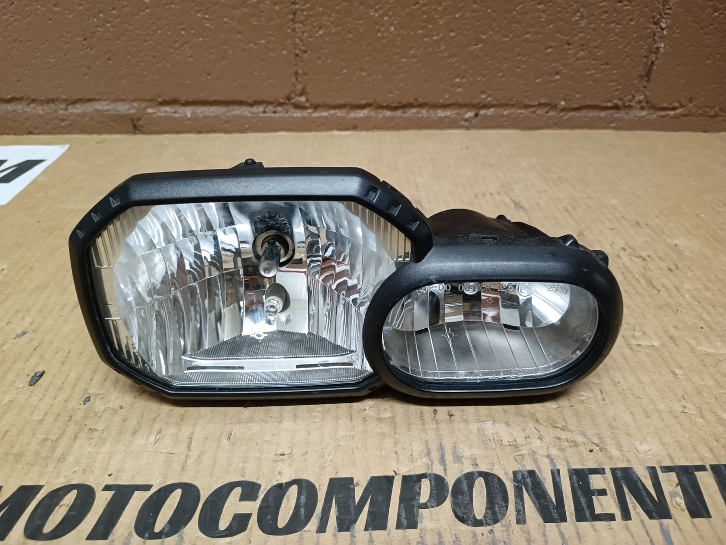ILUM. DELANTERA  BMW F800