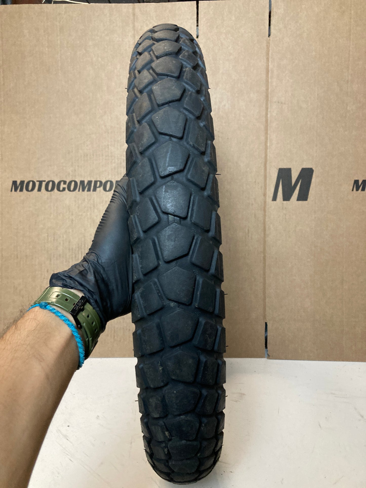 Neumático CST NYLON  90/90/21