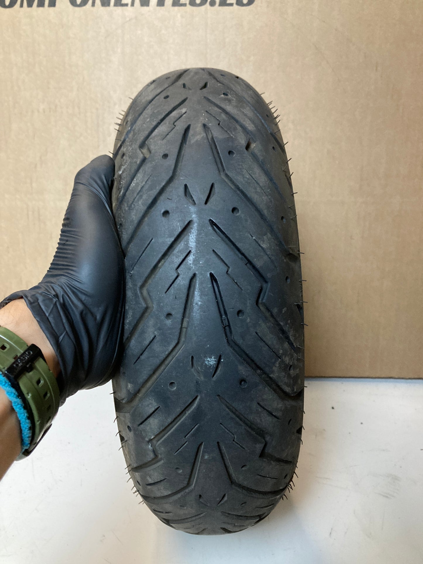 Neumático PIRELLI ANGEL SCOOTER  120/70/10