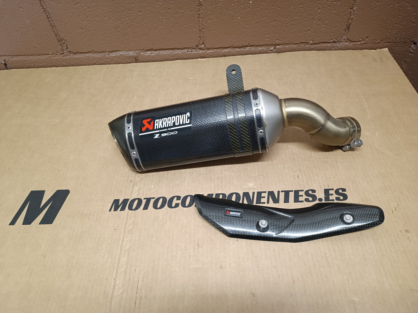 ESCAPE Akrapovic KAWASAKI Z900