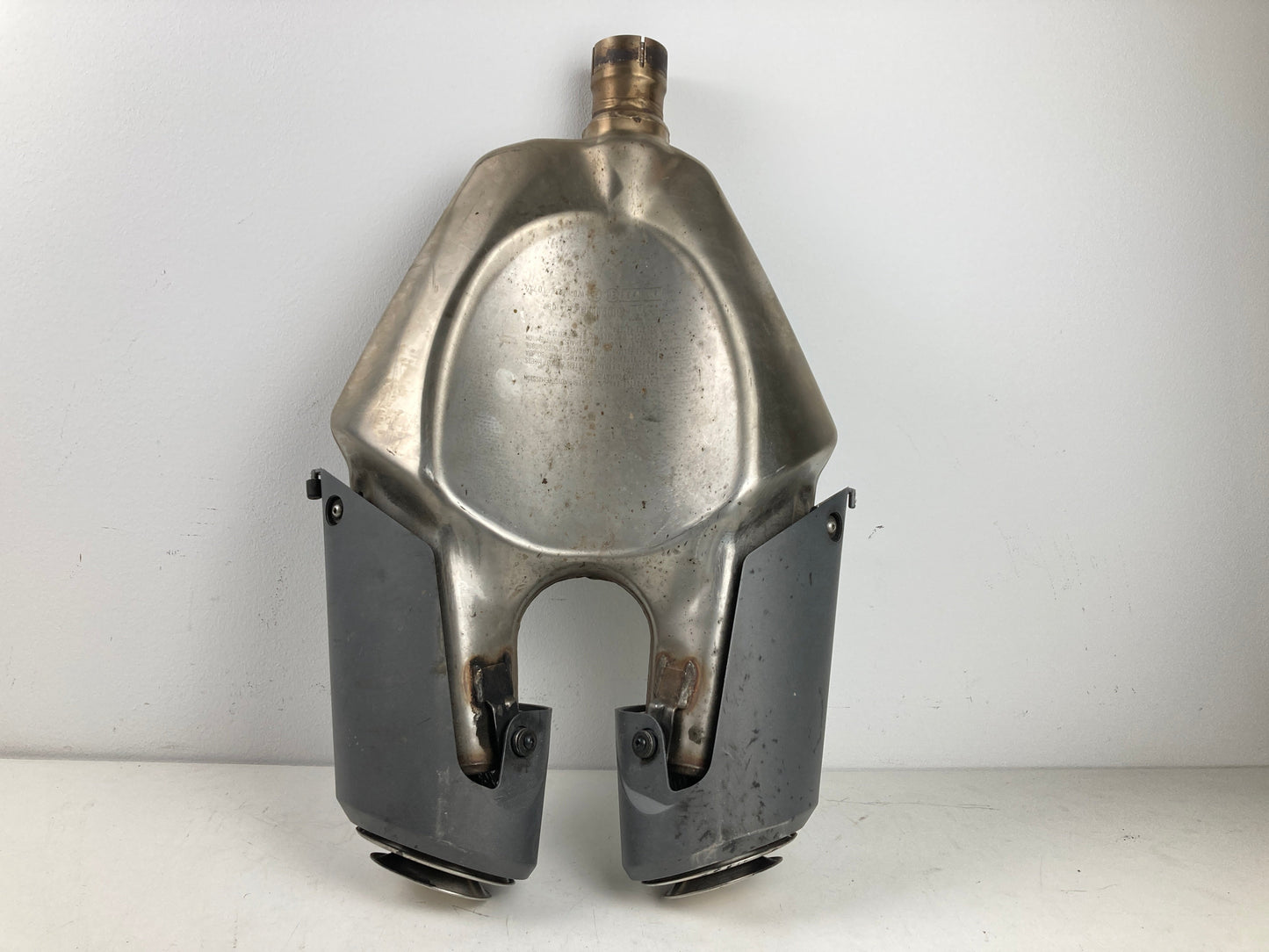 ESCAPE  APRILIA SHIVER 900