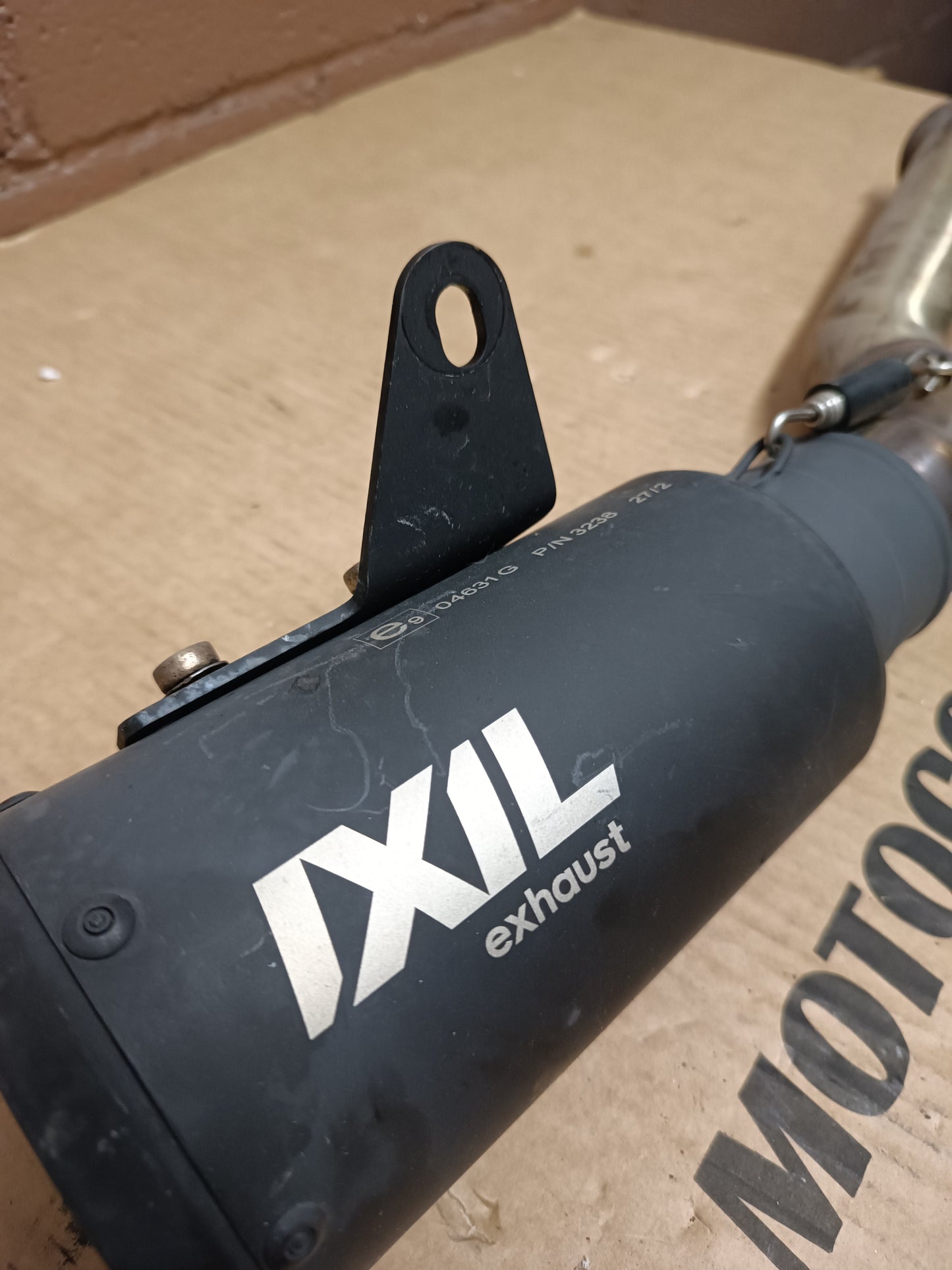 ESCAPE Ixil race xtrem black CF MOTO 800 MT