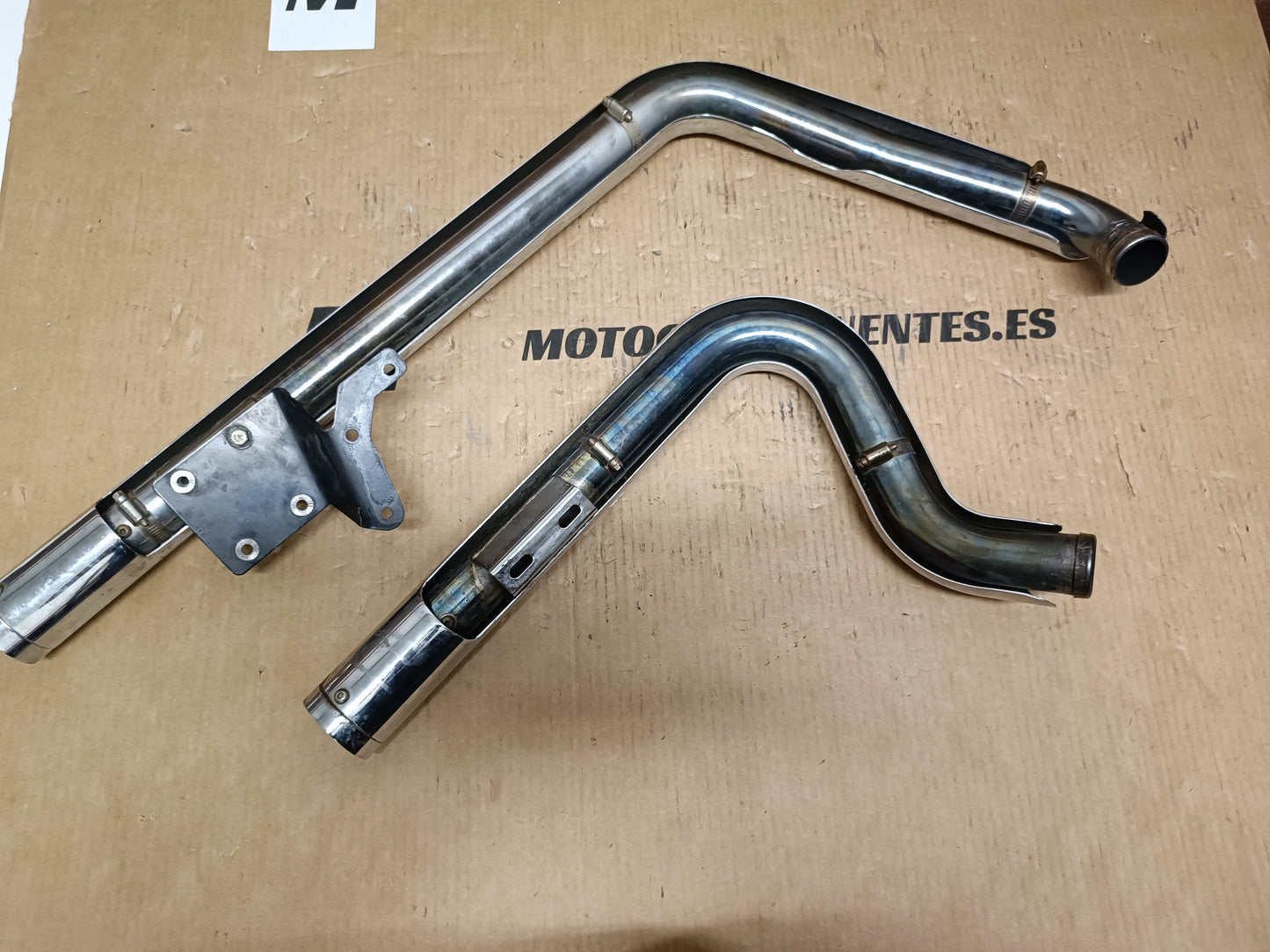 ESCAPE VANCE & HINES HARLEY DYNA SUPER GLIDE