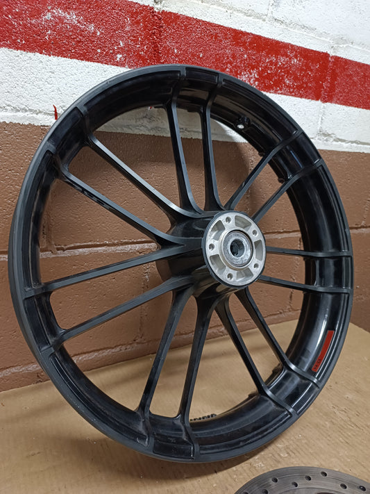 LLANTA  HARLEY ROADS GLIDE ST