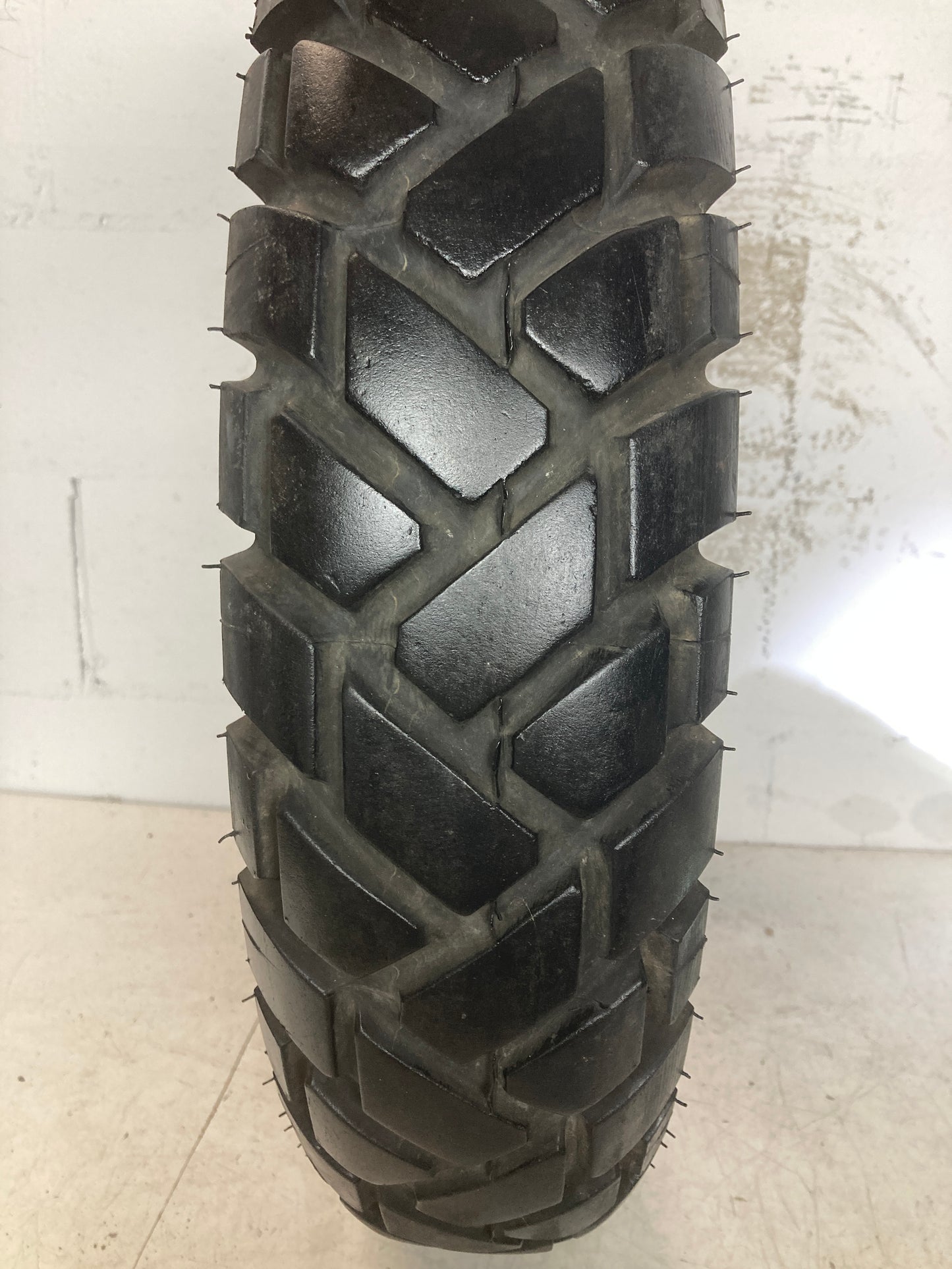 Neumático METZELER ENDURO 3 140/80/18