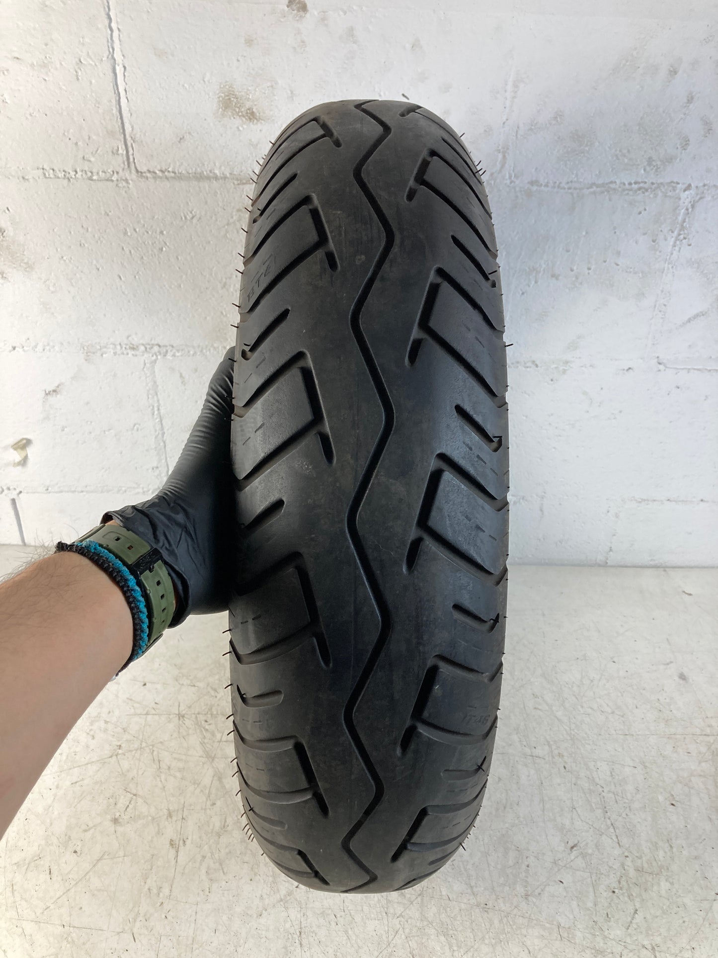 Neumático BRIDGESTONE BATTLAX BT46R 150/80/16