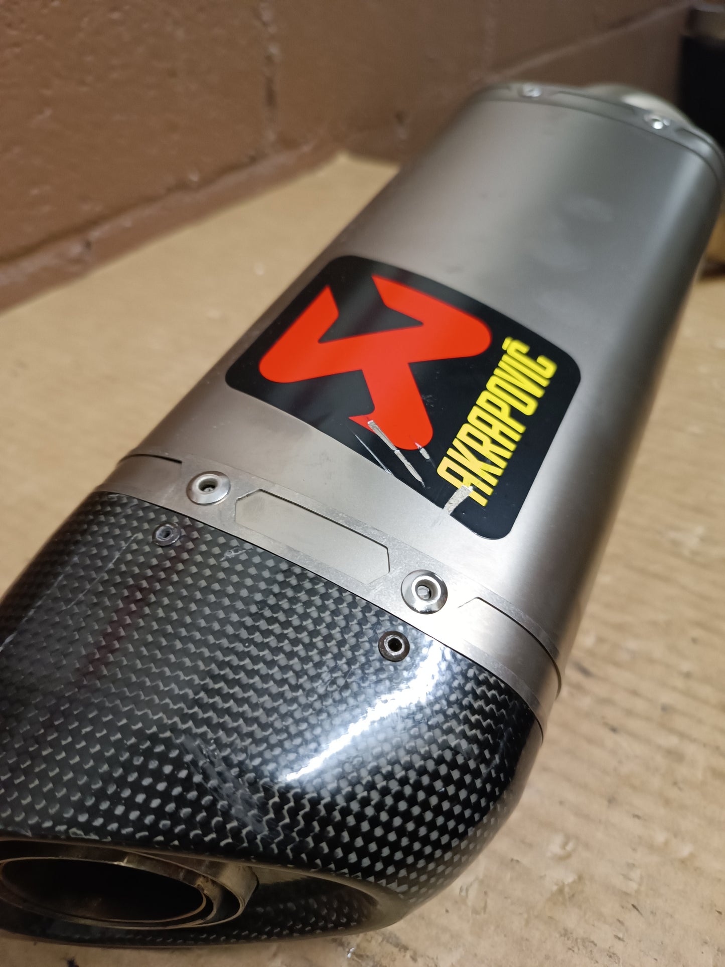 ESCAPE AKRAPOVIC  YAMAHA MT-09